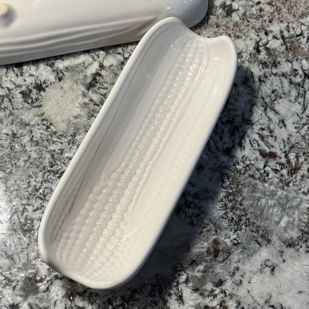 Set/4 Pfaltzgraff Heritage White corn cob holders